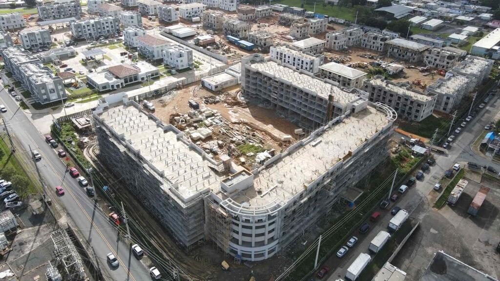  Aerial view of Emerald Vista construction. 